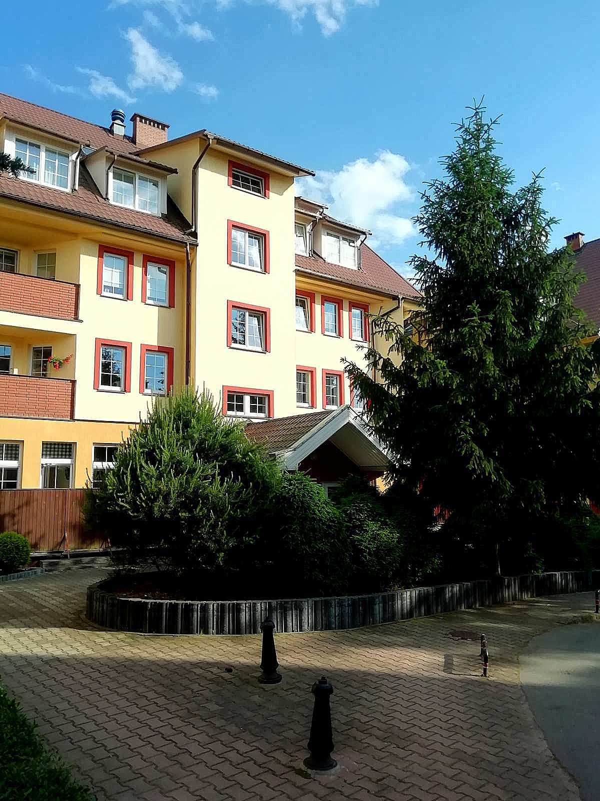 widok z zewnątrz apartamentu fabryka endorfin w kłodzku/entrance of apartment Fabryka Endorfin Klodzko
