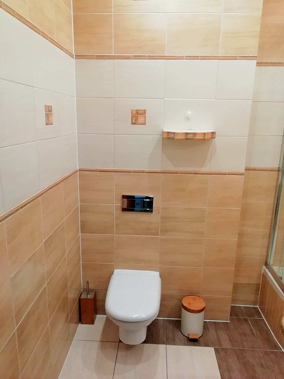 łazienka wc apartamentu fabryka endorfin w kłodzku/bathroom in apartment Fabryka Endorfin Klodzko